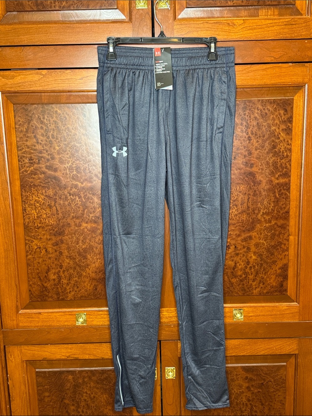 Under Armour Men's M Navy Blue lightweight heat gear Joggers NWT